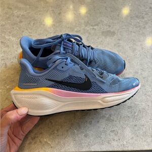 Nike girls Pegasus 41 Girls Road Running Shoes, size 3.5 (big kids)